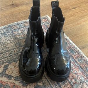 H&M Women’s Shiny Patent Faux Leather Platform Combat Boots sz 41 Grunge Punk
